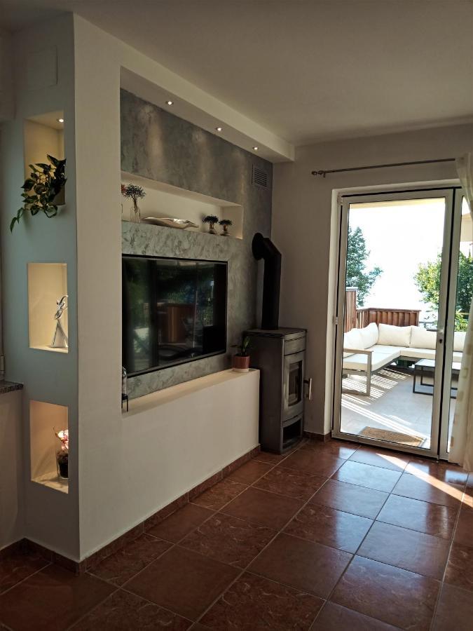 Apartman Emili Malinska Exterior photo