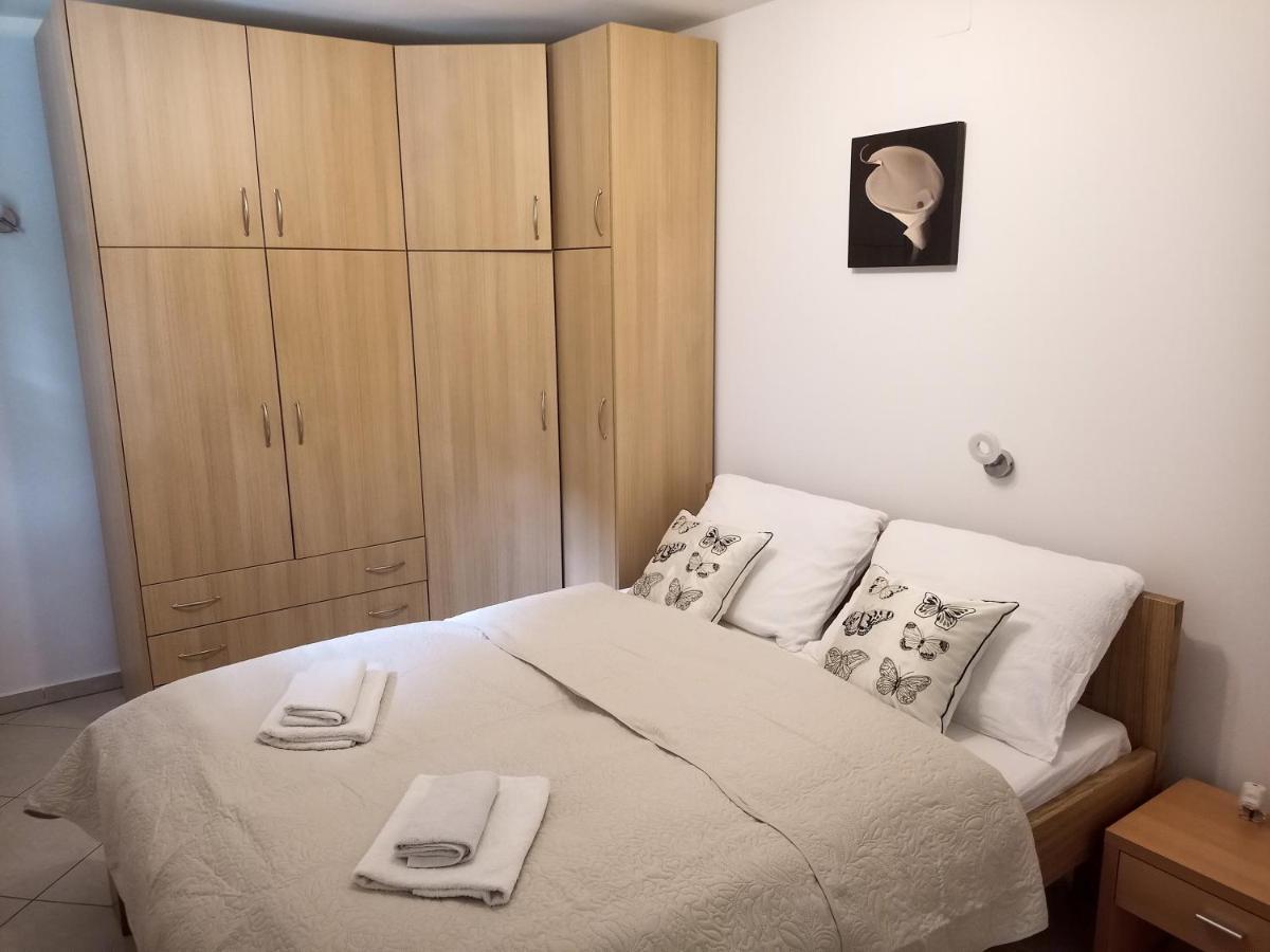 Apartman Emili Malinska Exterior photo